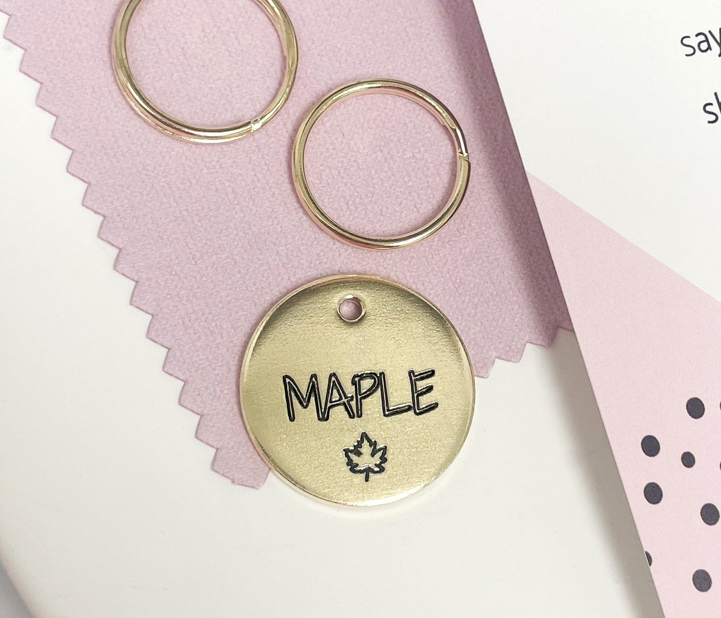 Personalized Dog Tag - Maple Leaf Design Engraved Dog Tag - Cat ID Tag - Dog Collar Tag - Custom Dog Tag - Pet ID Tag - Pet Name Tag - Maple Leaf Dog Tag - Nature Themed Dog Tag - Dog Gear - Dog Accessories - Pet Accessories - Canadian - Canada Day - 