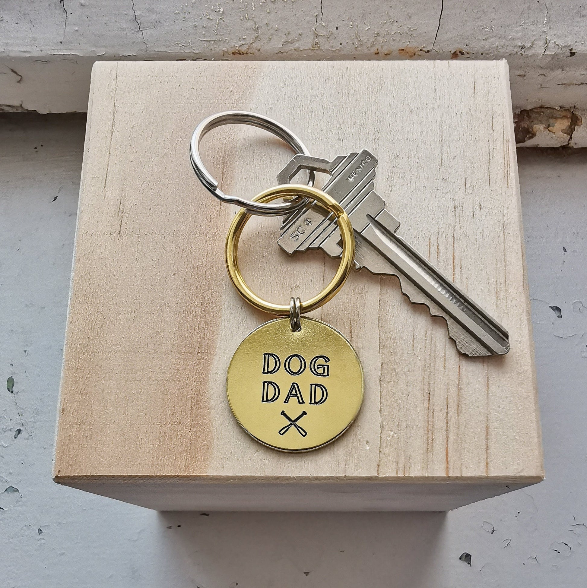 Products Dog Dad Oars Keychain - Engraved - Dog Dad Gift - Gift for Him- Gift for Husband - Gift for Couples - Unique Gift - Birthday Gift - Christmas Gift for Him - Christmas Gift - Dog Christmas - Handmade - Metal Working